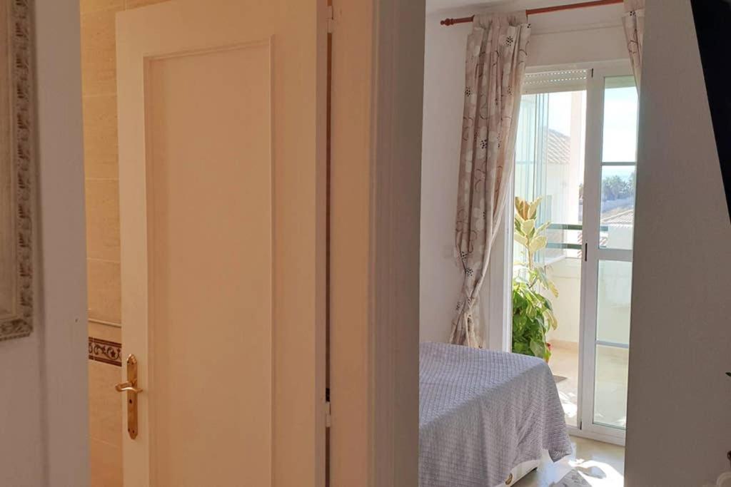 Ferienwohnung Luxury Penthouse With Sea&Mountain Views & Hot Tub - Tranquility & Rest Benalmádena Exterior foto